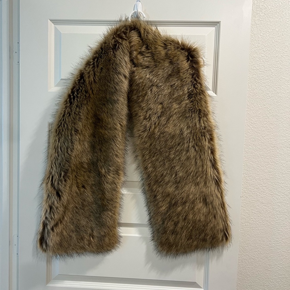 Faux Fur Scarf in Brown
